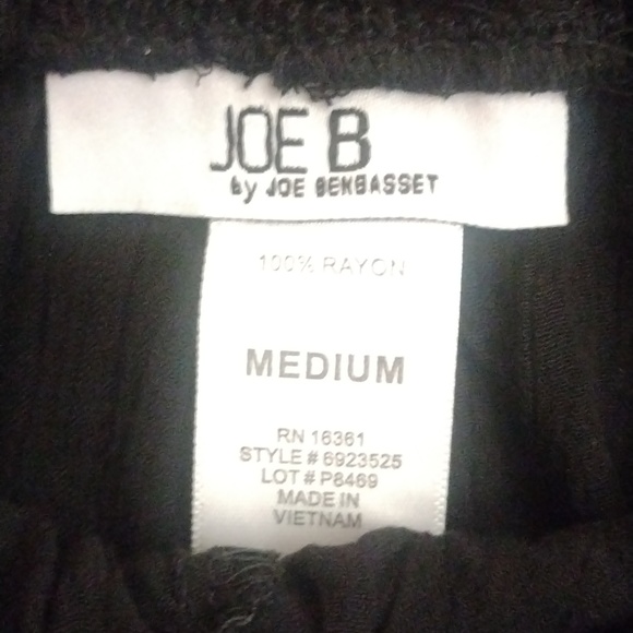 NWT black JOE B. high & elastic waisted newsboy style shorts w/ tasseled belt-M - Picture 3 of 6